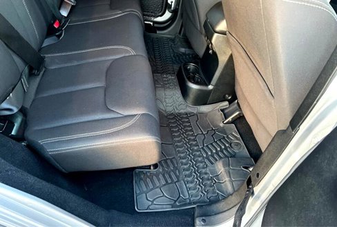 Used 2014 Jeep Wrangler Unlimited Sahara w/ Connectivity Group image 10