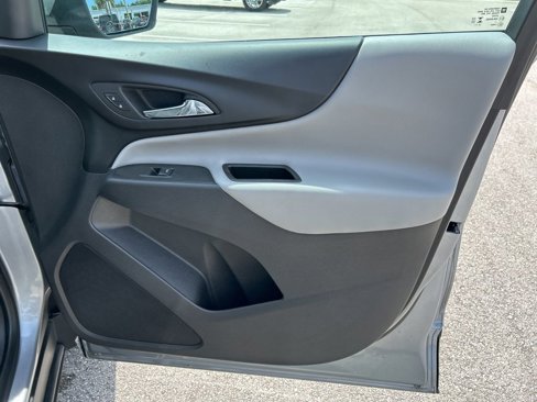 Used 2024 Chevrolet Equinox LT image 36