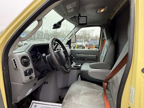 Used 2022 Ford E-450 and Econoline 450 Super Duty image 15