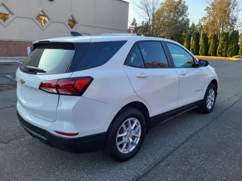 Used 2024 Chevrolet Equinox LS w/ LS Convenience Package image 3