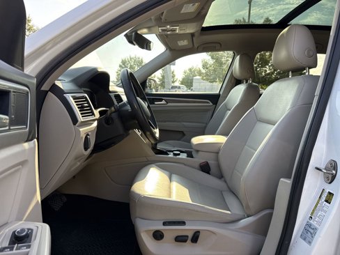 Used 2021 Volkswagen Atlas SEL image 11