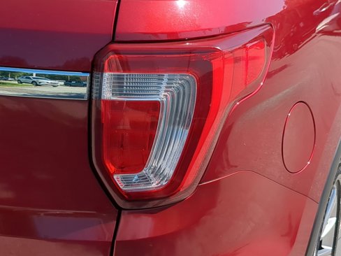 Certified 2019 Ford Explorer Limited w/ Class III Trailer Tow Package image 37