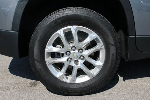 Used 2020 Chevrolet Traverse LS image 41