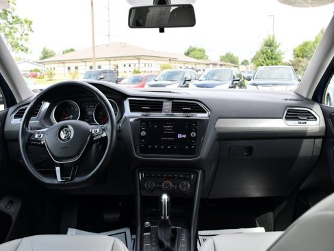 Used 2018 Volkswagen Tiguan SEL image 21
