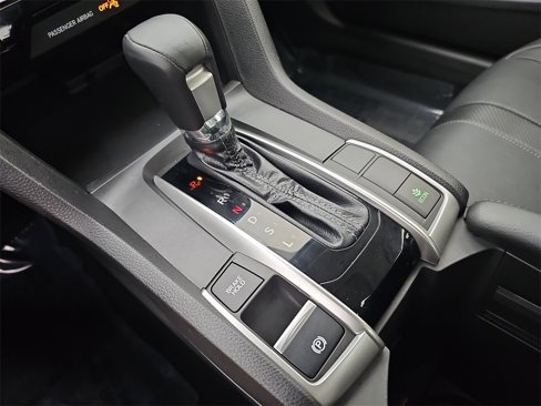 Used 2018 Honda Civic Touring image 27
