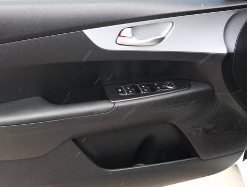 Used 2024 Kia Forte LXS image 14