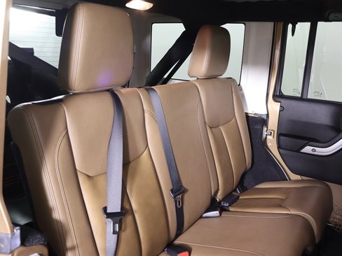 Used 2015 Jeep Wrangler Unlimited Sahara w/ Dual Top Group image 25