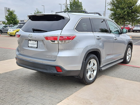 Used 2015 Toyota Highlander Limited Platinum image 3