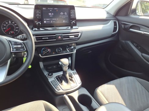 Used 2023 Kia Seltos LX image 5