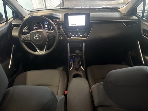 Used 2023 Toyota Corolla Cross LE image 28