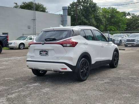 Used 2023 Nissan Kicks SV image 6