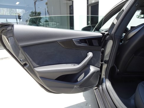 Used 2022 Audi S5 Premium image 13