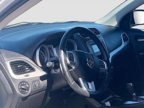 Used 2018 Dodge Journey SE w/ Popular Equipment Group image 9