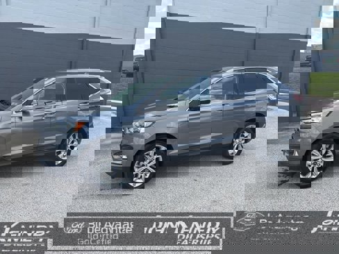 Certified 2022 Ford Edge Titanium image 4