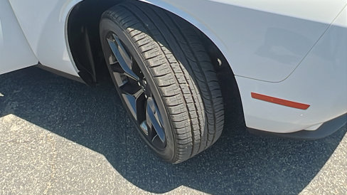 Used 2021 Dodge Challenger SXT w/ Blacktop Package image 10