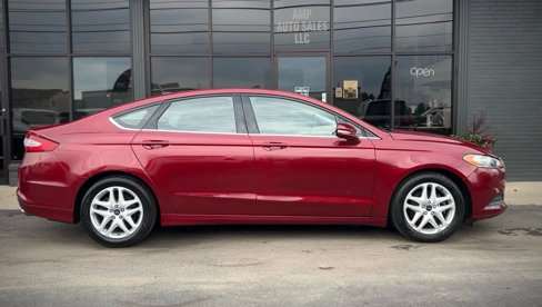 Used 2014 Ford Fusion SE image 2