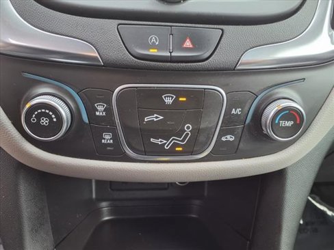 Used 2022 Chevrolet Equinox LS w/ Driver Confidence II Package image 17