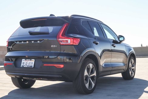 Used 2025 Volvo XC40 B5 Plus w/ Protection Package Premier image 4
