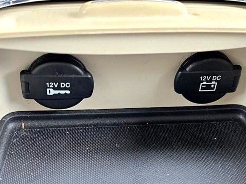 Used 2014 Dodge Grand Caravan SXT image 27