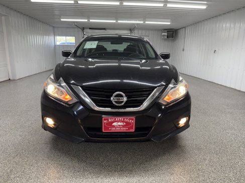 Used 2018 Nissan Altima 2.5 SV image 2