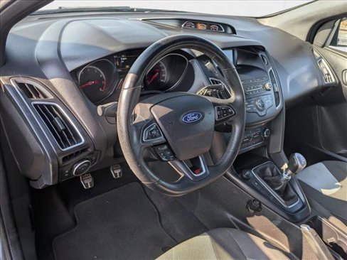 Used 2018 Ford Focus ST image 9
