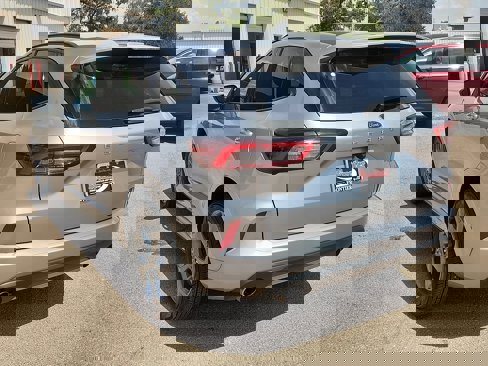 Used 2024 Ford Escape ST-Line image 3
