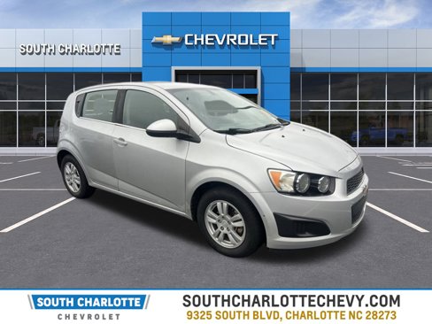 Used 2016 Chevrolet Sonic LT image 1