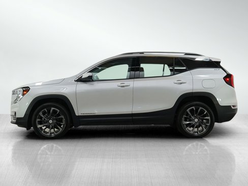 Used 2022 GMC Terrain SLT w/ Infotainment Package II image 2