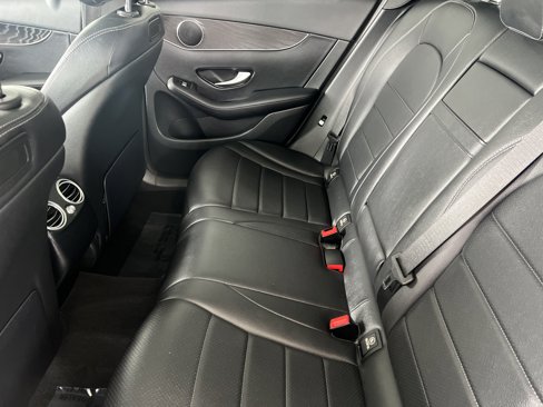 Used 2018 Mercedes-Benz GLC 300 image 27
