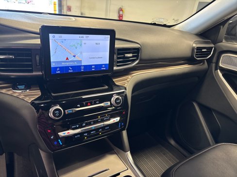 Used 2022 Ford Explorer Limited image 31