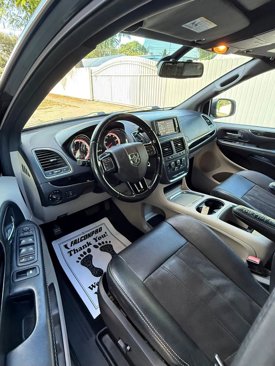 Used 2020 Dodge Grand Caravan SXT image 17