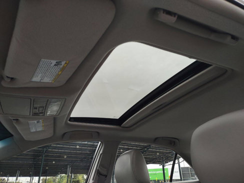 Used 2010 Toyota Camry XLE image 9