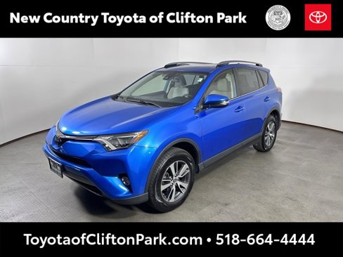 Used 2018 Toyota RAV4 XLE image 7