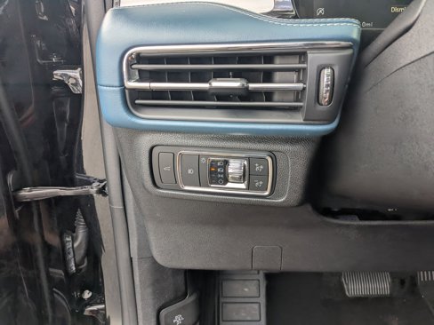 Used 2020 Lincoln Corsair Reserve w/ Equipment Group 201A image 16