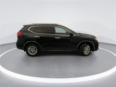 Used 2018 Nissan Rogue SV image 5