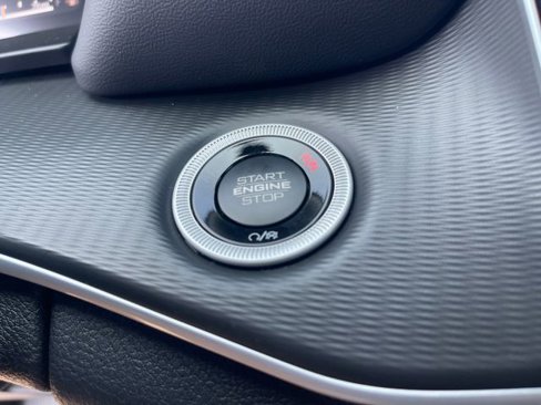 New 2025 Jeep Grand Cherokee L Laredo image 16