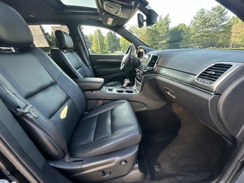 Used 2019 Jeep Grand Cherokee Limited image 29