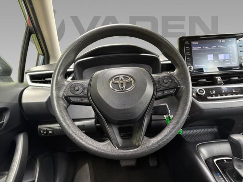 Used 2022 Toyota Corolla LE image 9