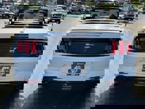 Used 2022 Ford Mustang Premium image 2