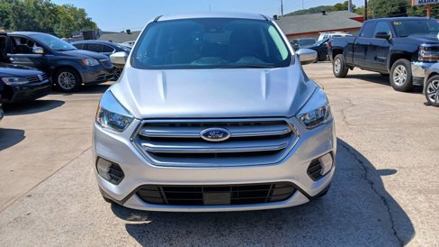 Used 2019 Ford Escape SE image 2