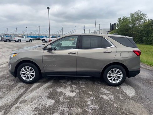 Used 2018 Chevrolet Equinox LT image 2
