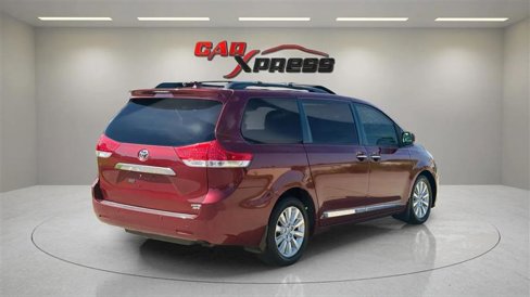 Used 2011 Toyota Sienna Limited image 6