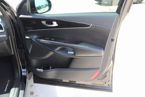 Used 2019 Kia Sorento L image 5