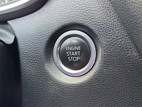 Used 2023 Toyota Corolla SE image 17