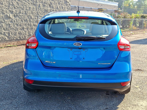 Used 2015 Ford Focus Titanium w/ Titanium Technology Package image 5