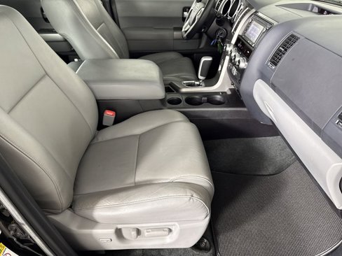 Used 2016 Toyota Sequoia Limited image 12
