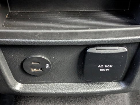 Used 2022 Ford Edge Titanium image 15