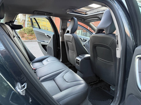 Used 2015 Volvo V60 T5 Premier image 23
