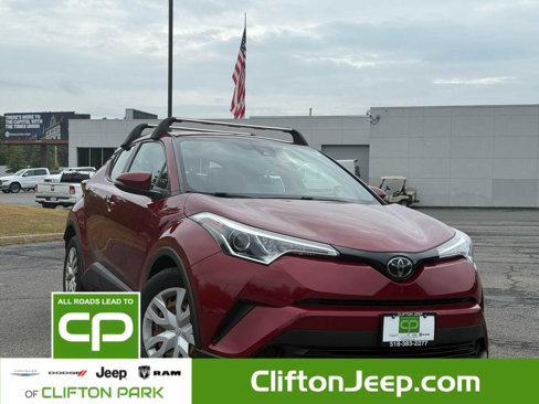 Used 2019 Toyota C-HR LE image 1