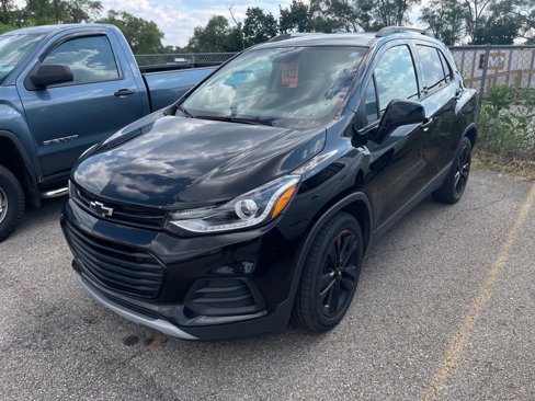 Used 2020 Chevrolet Trax LT w/ Redline Edition image 5